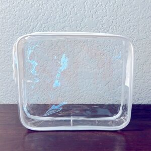 NWOT CLEAR & WHITE MAKEUP BAG
